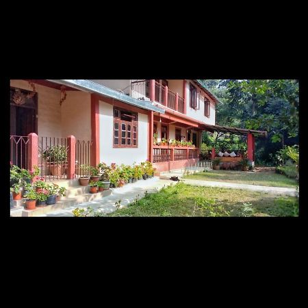 Tenam Garden Homestay Калимпонг Екстериор снимка