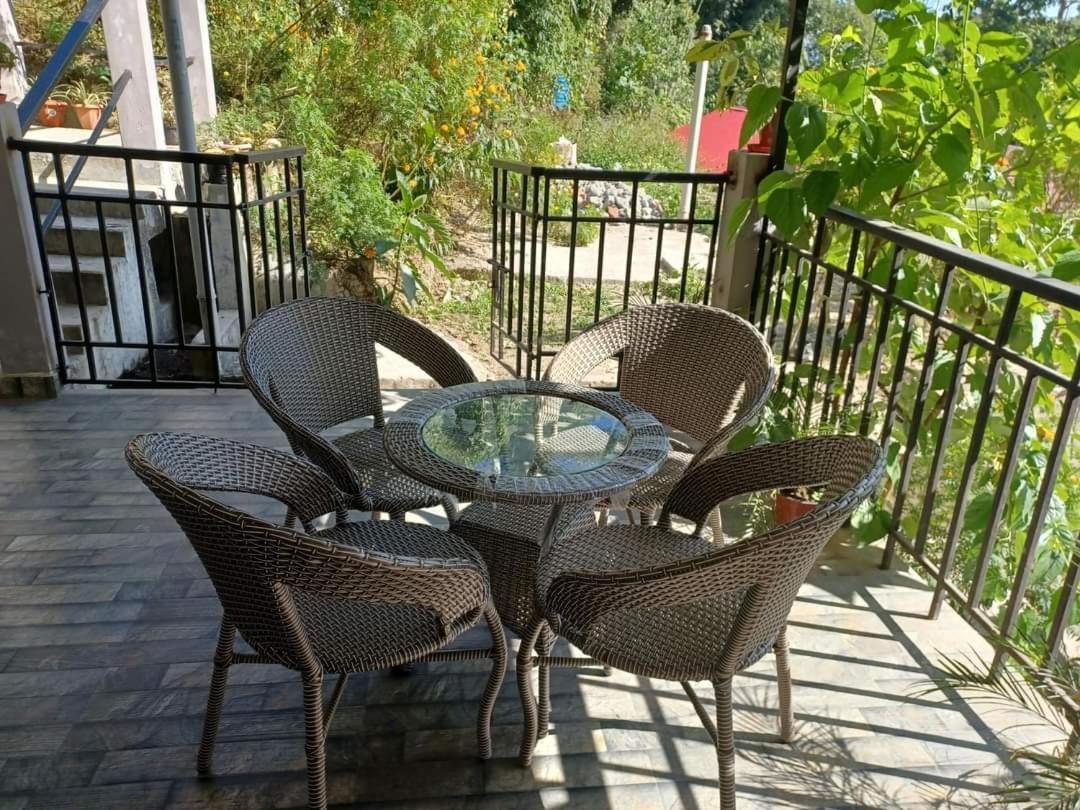 Tenam Garden Homestay Калимпонг Екстериор снимка
