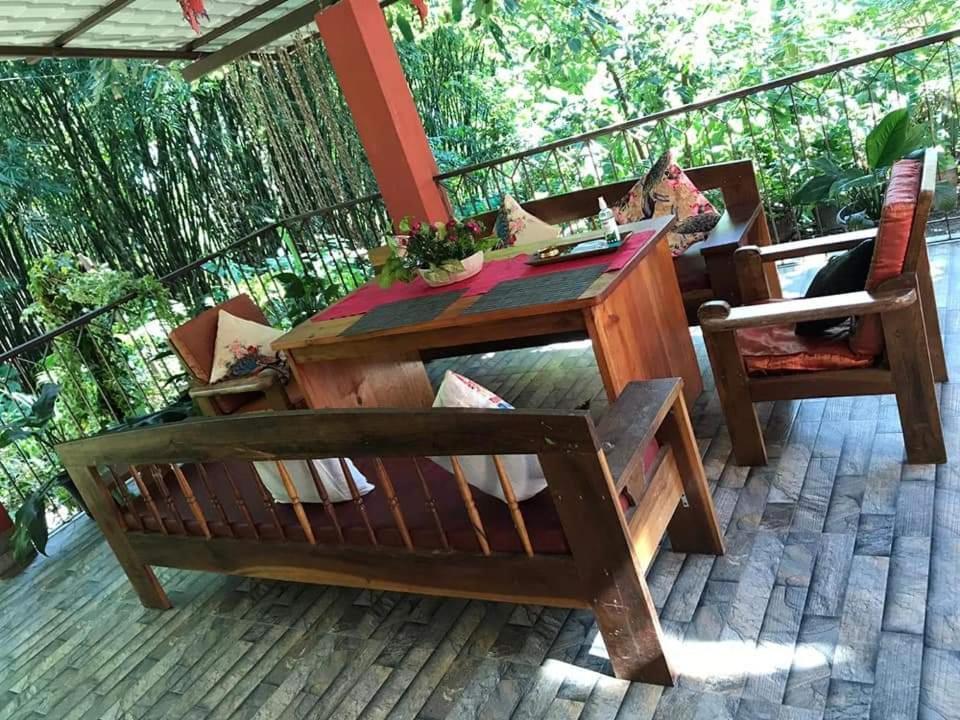 Tenam Garden Homestay Калимпонг Екстериор снимка